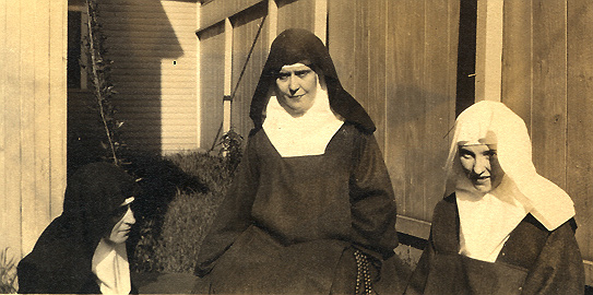 Mother Theresa Seelbach in New Albany, Mother Hilda and novice, Sr. Miriam